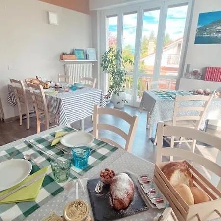 Oda ve Kahvaltı Panorama Iseo